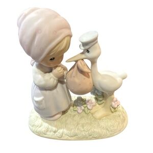 Precious Moments Joy on Arrival Figurine 🆕